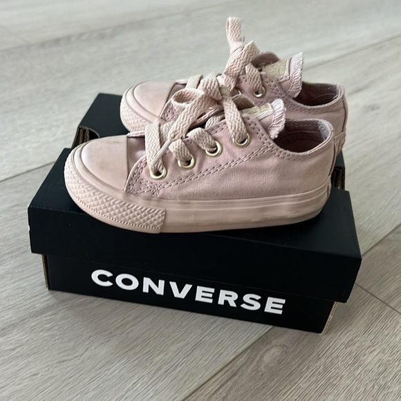Converse Blush Toddler Size 5 - Picture 4 of 6